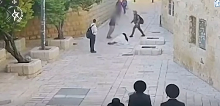 Izrael. Brutalny atak na katolicką zakonnicę przy Wieczerniku [Wideo, 18+]