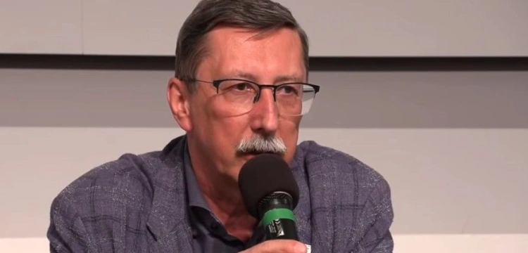 Prof. Jan Żaryn dla Frondy: Bohaterscy kapłani Powstania Warszawskiego