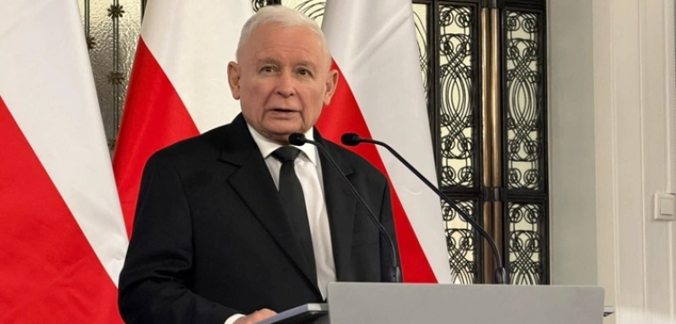 „Nie mają zielonego pojęcia” - prezes PiS ostro odpowiada na „analizy” Mentzena ws. SAFE 0 proc.