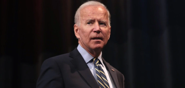 Dowody rosyjskich zbrodni wojennych. Senatorowie naciskają na Bidena