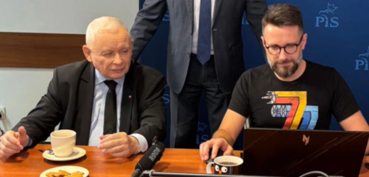 Kaczyński wchodzi na X