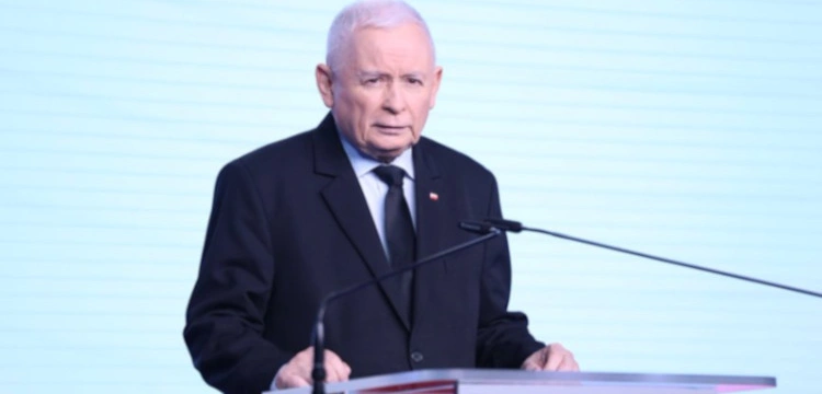 J. Kaczyński: W USA wraca zdrowy rozsądek. Polskie władze w niego godzą