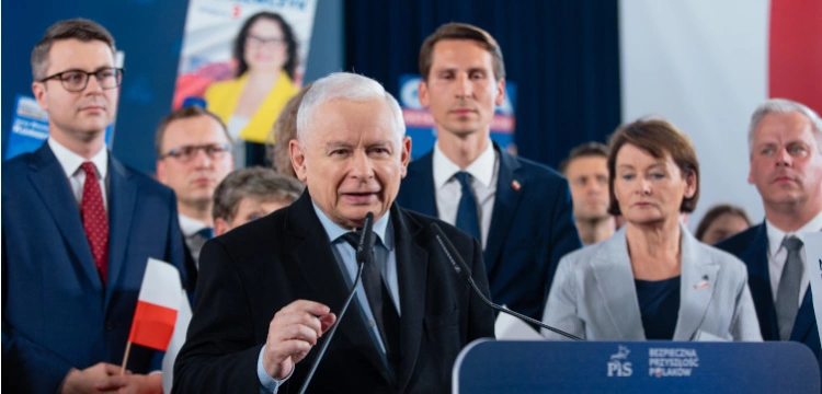 Prezes PiS: bijemy się w piersi, bo popełniliśmy błędy. Trzeba jednak iść do przodu