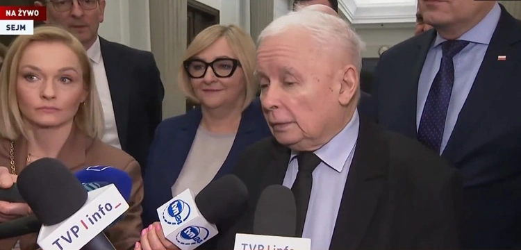 Zajmijcie się raczej hańbą pedofilii w partii rządzącej - Prezes PiS ostro do dziennikarki w Sejmie