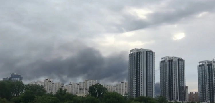 Kijów. Kolejne eksplozje we wczesnych godzinach rannych [Wideo]
