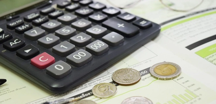 Znany ekonomista: Kredytobiorcy mogą spodziewać się niższych rat – wskaźnik WIBOR 3M niższy niż trzy miesiące temu