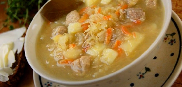 Kapuśniak na żeberkach rozgrzewa na wiosnę