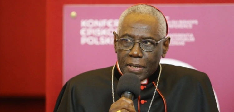 Kardynał Sarah ostrzega przed relatywizmem i innymi destrukcyjnymi ideami w Kościele