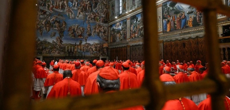 Rozpoczyna się Konsystorz: narada Papieża z kardynałami