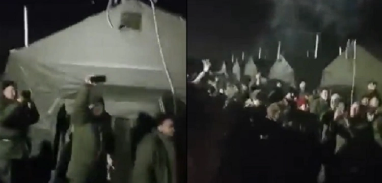 Rosja. Otwarty bunt poborowych w Kazaniu – zostali bez wody, jedzenia i ogrzewania [Wideo]