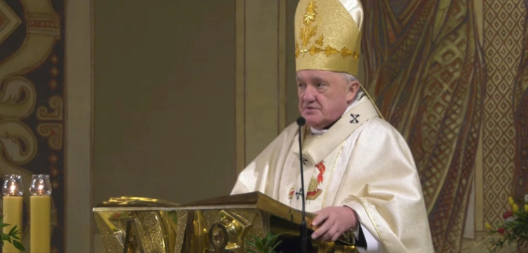 Kard. Nycz krytykuje decyzję Trzaskowskiego. „Nie chcemy powrotu do złej przeszłości”