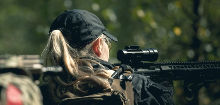 Putin wysyła byłe więźniarki na front