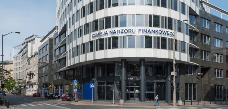 „Nierzetelny i nieprofesjonalny”. KNF nakłada 20 mln zł kary na XTB