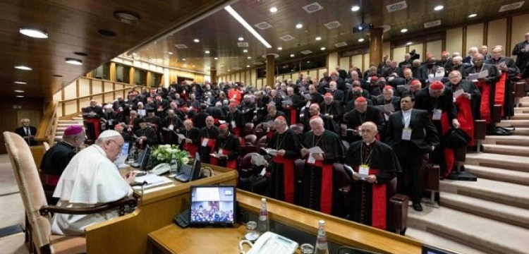 Watykan. Dziś rozpoczął się konsystorz. Papież i kardynałowie debatują nad reformą Kurii Rzymskiej