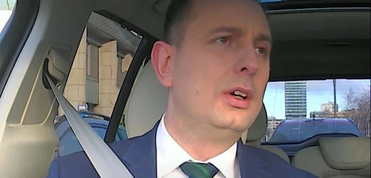 Kosiniak-Kamysz rozwiązał podkomisję smoleńską