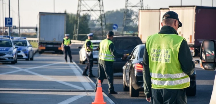 W poniedziałek rano policja zatrzymała aż 13 nietrzeźwych kierowców