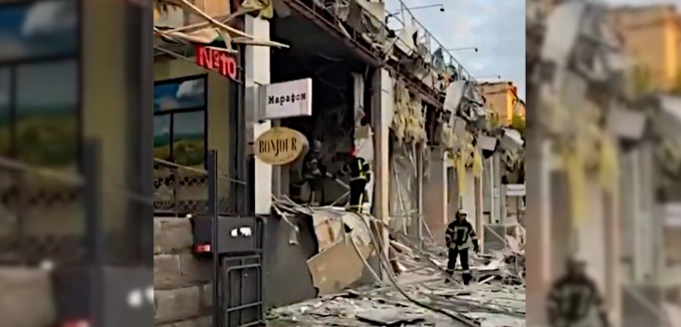 Zełenski: Terroryści rosyjscy ostrzelali Kramatorsk. Nie żyje 7 osób, wśród ofiar są dzieci