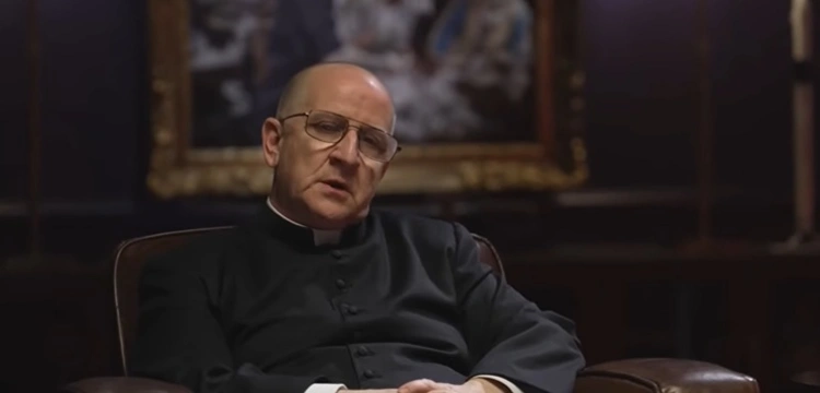 Amerykański egzorcysta: Narracja o obcych z kosmosu ma wyprzeć chrześcijaństwo