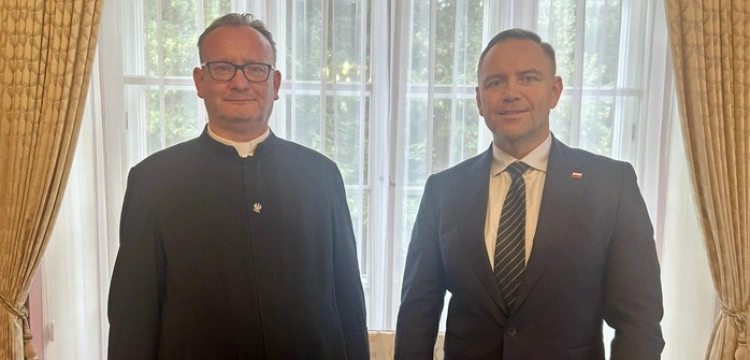 Tytan pracy otwarty na ludzi – ks. Wąsowicz o Karolu Nawrockim