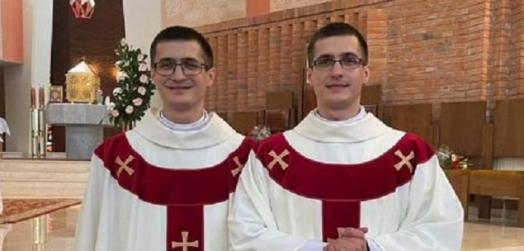 Diecezja Kielecka. Bracia bliźniacy wyświęceni na kapłanów tego samego dnia!