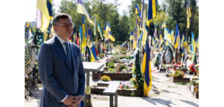 Kułeba o członkostwie w UE: Baerbock nas o tym zapewniła