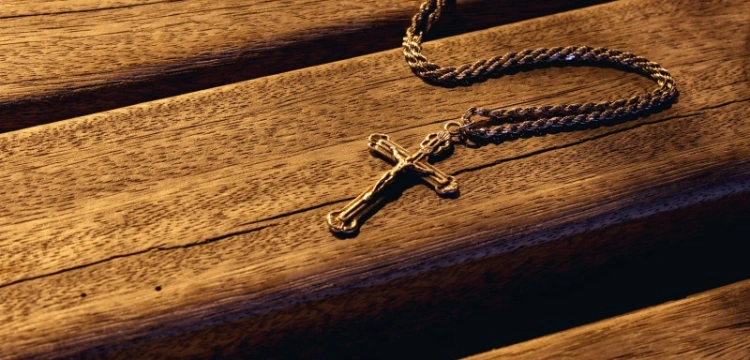 Krzyżyk uratował go od śmierci. Niezwykła historia!