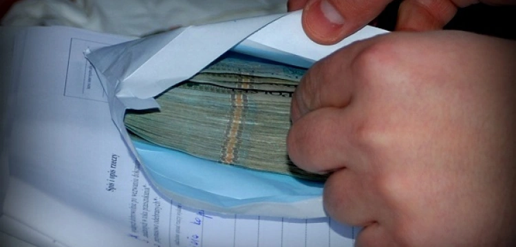 CBA zatrzymało wójta Gminy Kołobrzeg, przedsiębiorcę oraz dyrektora firmy farmaceutycznej