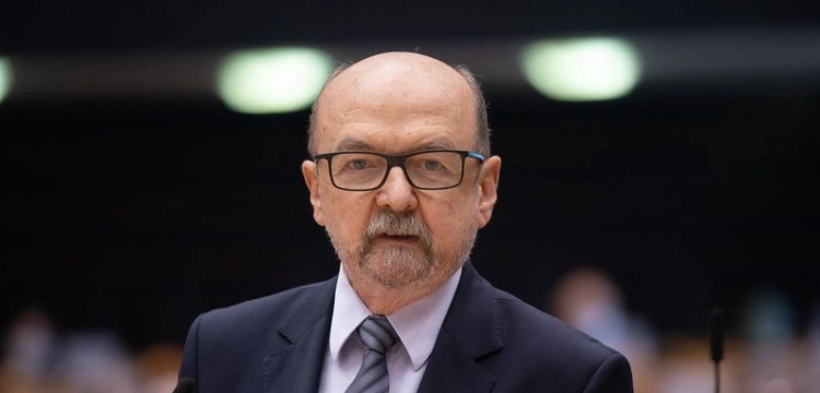 Prof. Legutko o działaniach KE: trzeba powiedzieć „non possumus”