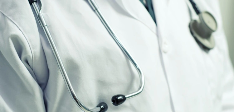 Uśmiechnięta Polska c.d. NFZ zaciska pasa, a zapłacą pacjenci