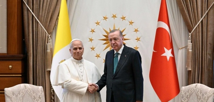 Dialog, rodzina, budowa mostów - przesłanie Leona XIV w Ankarze