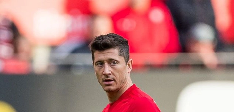 Robert Lewandowski piłkarzem FC Barcelony! Polski napastnik podpisał już kontrakt