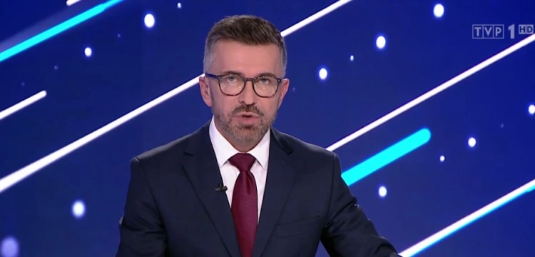 Manipulacja czy szkolny błąd w „19:30”? Oto, jak podpisali sondaż