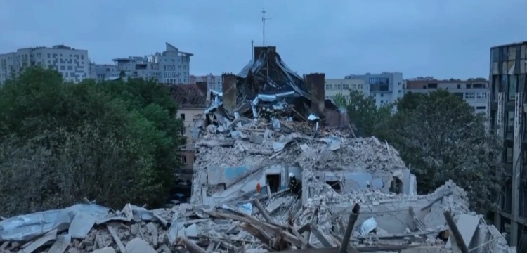 Nocny atak na Lwów, nie żyją 4 osoby. Zełenski: Wróg otrzyma odpowiedź