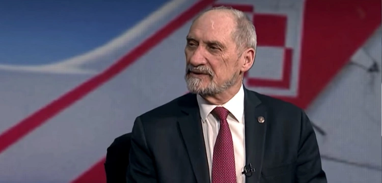 Macierewicz: Ten zamach stanu ma zastraszyć wszystkich Polaków
