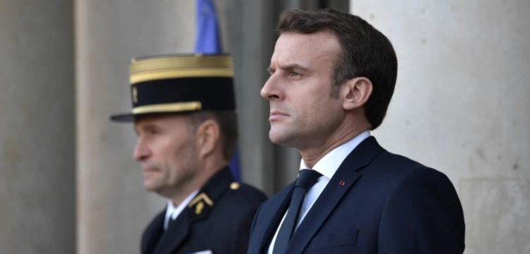 Macron: Francja dostarczy Ukrainie m.in. broń i systemy przeciwlotnicze