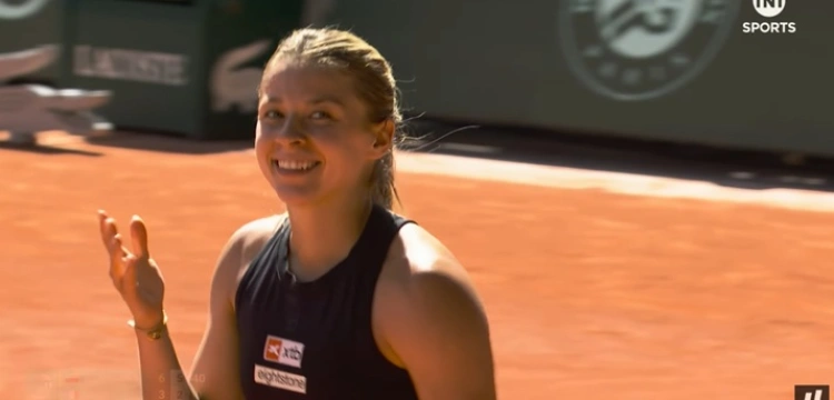 [Wideo] Polski sen w Paryżu trwa! Maja Chwalińska zachwyciła Roland Garros i awansowała do ćwierćfinału