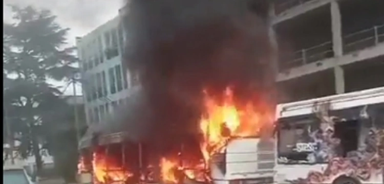 Francja. Kilka osób rannych w wyniku ataku migrantów na polski autokar