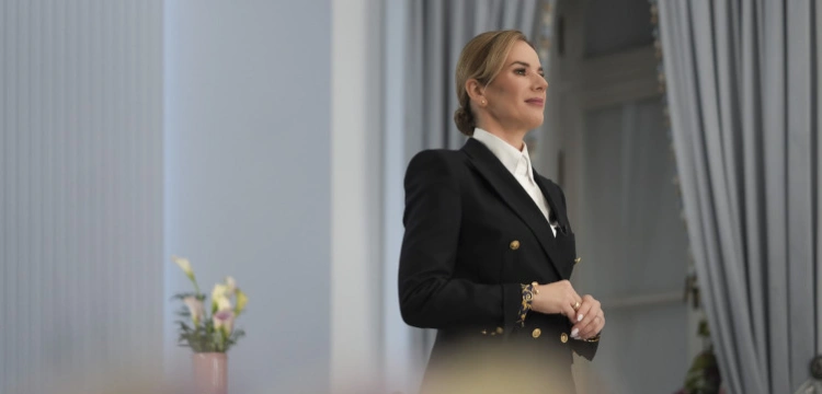 Sondaż: Polacy lubią Pierwszą Damę Martę Nawrocką
