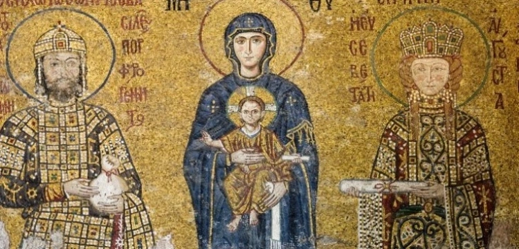 Jaką rolę Maryja odegrała w dziele odkupienia?