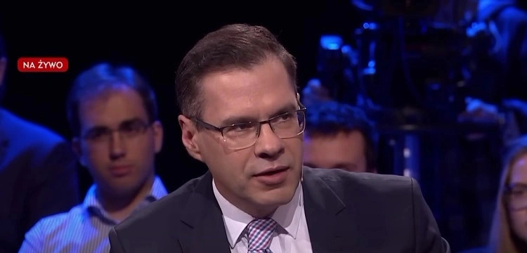 M. Karnowski do reportera: Hańbą jest to, co robisz, aparatczyku