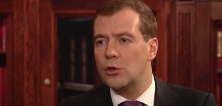 (Pijany?) Miedwiediew: niech degeneraci z polskiego MSZ podetrą się swoimi obliczeniami