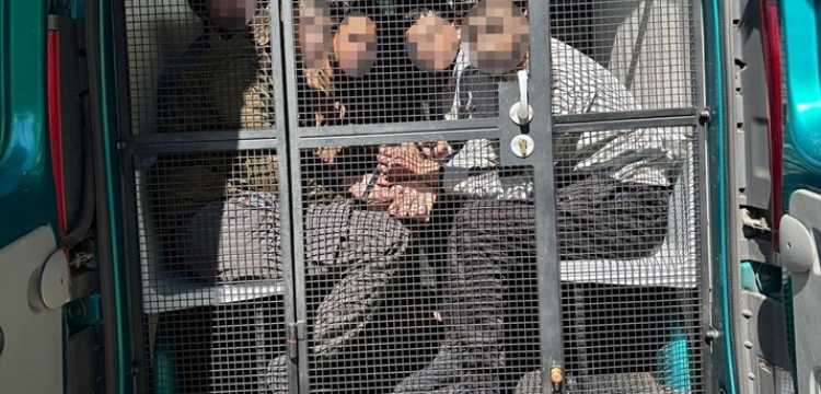 Turyści z Ameryki Południowej i Środkowej przyłapani w pracy „na czarno”