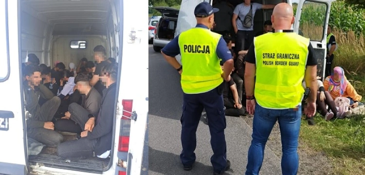 Kolejna udaremniona próba przemytu migrantów. W busie upchnięto 18 osób