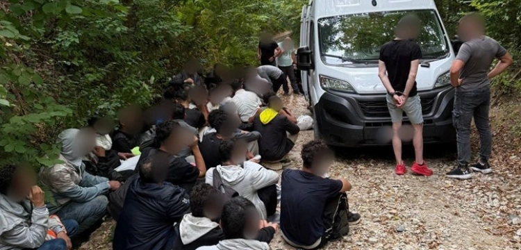 Ogólnopolska obława służb. Ponad 140 nielegalnych migrantów zatrzymanych w Polsce