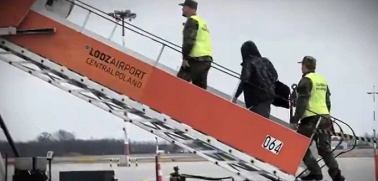 Tusk Spotem w migrantów - Może jeszcze zacznie rysować kredkami po asfalcie?