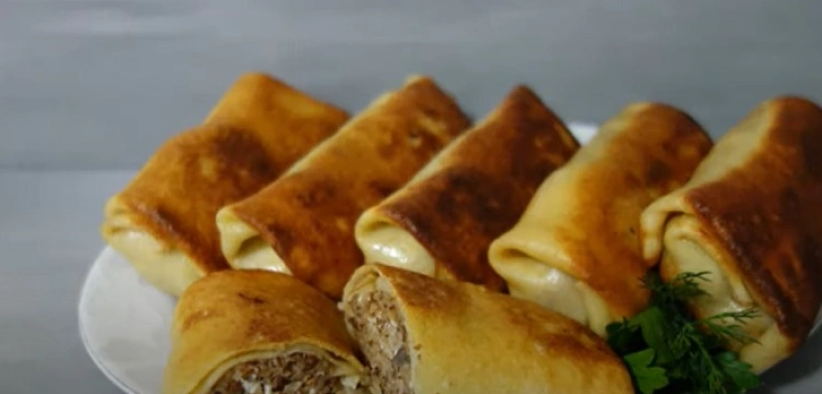 Genialne naleśniki z kaszą i serem pleśniowym - PRZEPIS