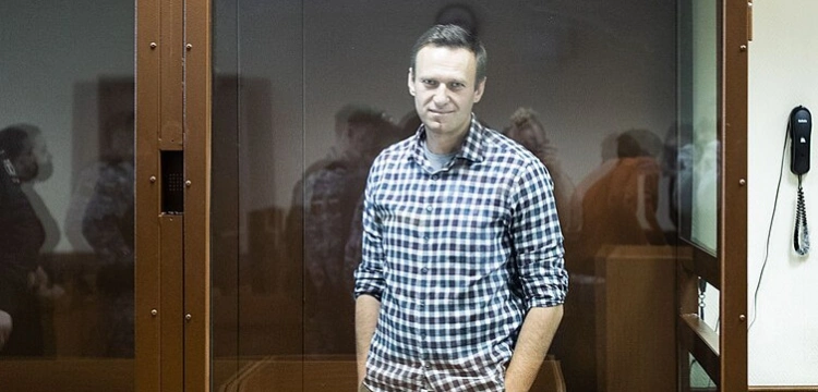 Moskwa: Zakazano sprzedaży gazety z Nawalnym na okładce. Ogromne kary