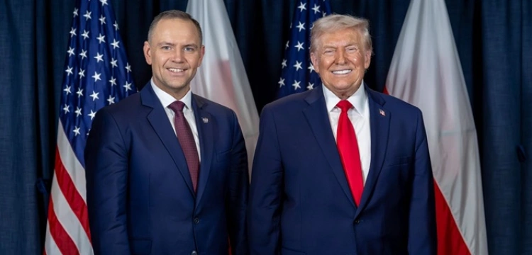 Ciche rozmowy Nawrockiego z Trumpem na tle Grenlandii i NATO