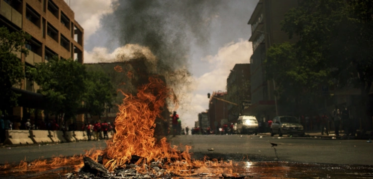 Przesądny mieszkaniec Kaliningradu podpalił 33 śmietniki