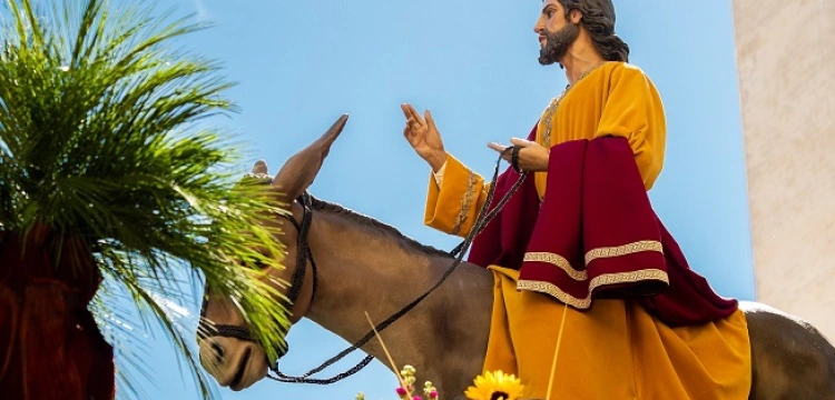 «To jest prorok, Jezus z Nazaretu w Galilei».